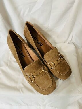 Bibi Lou size 38 suede heels